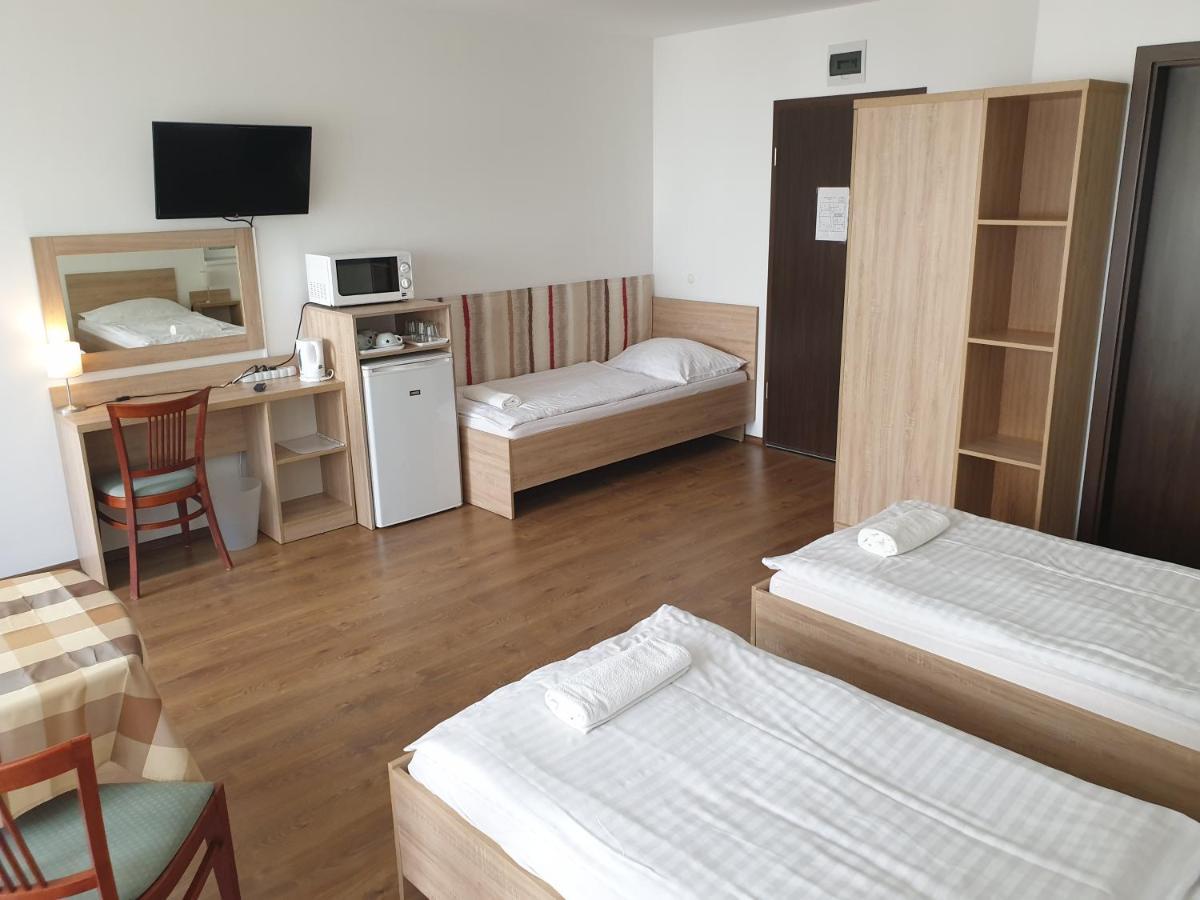 Adam Apartmanhaz Siófok Rom bilde