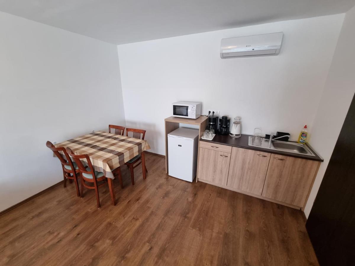 Adam Apartmanhaz Siófok Eksteriør bilde