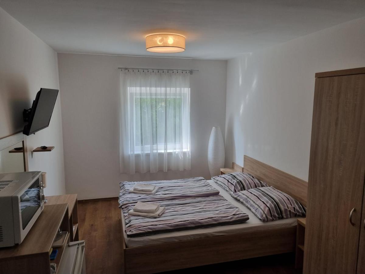 Adam Apartmanhaz Siófok Eksteriør bilde