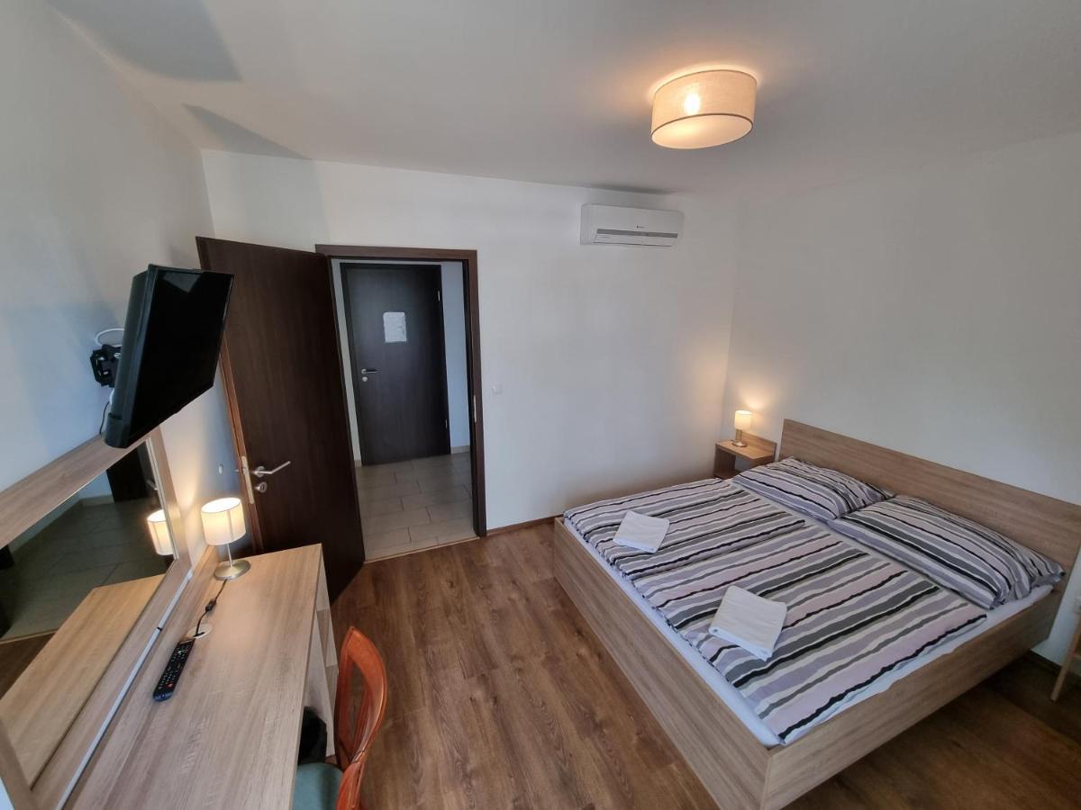 Adam Apartmanhaz Siófok Eksteriør bilde