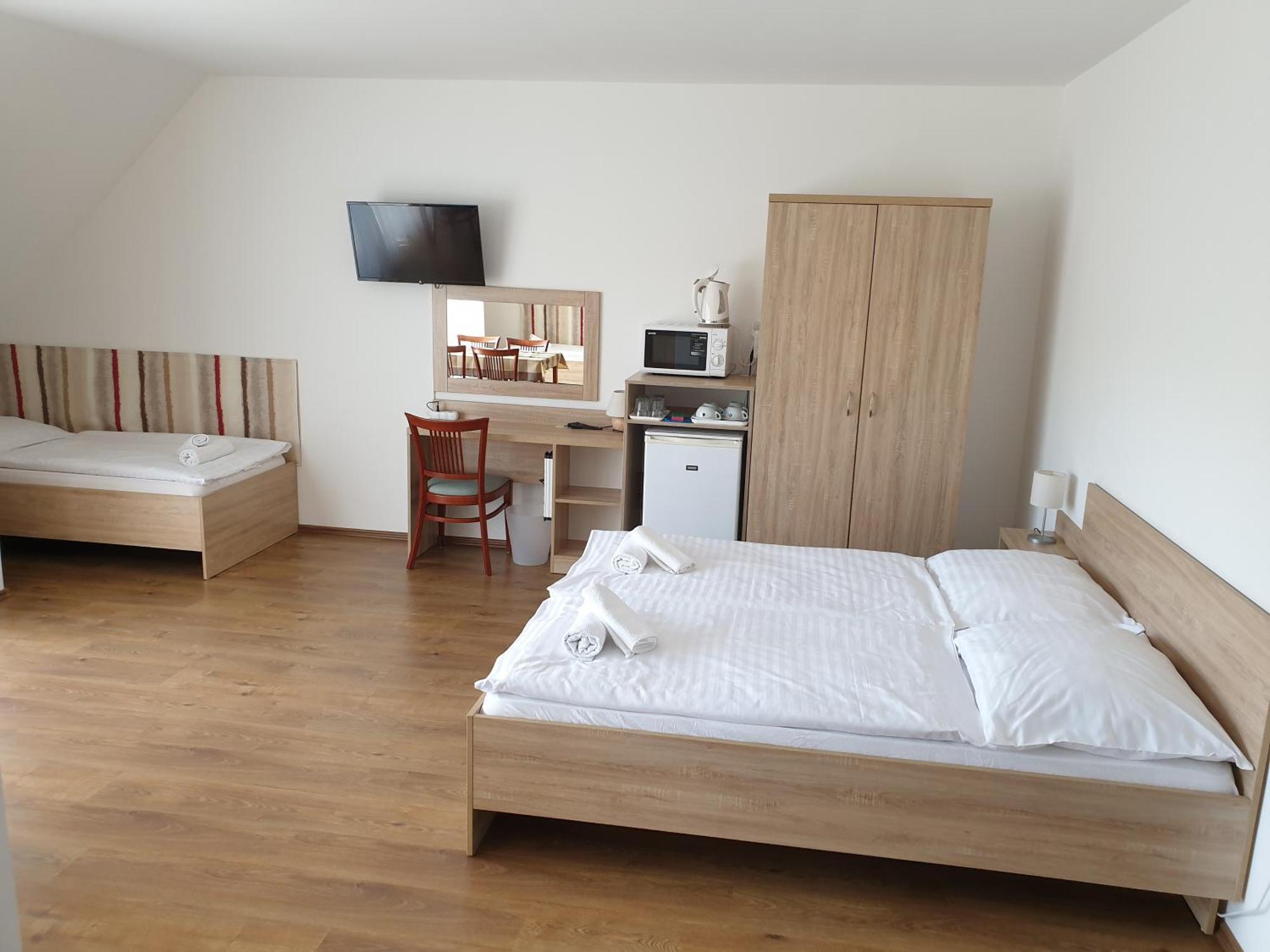 Adam Apartmanhaz Siófok Rom bilde